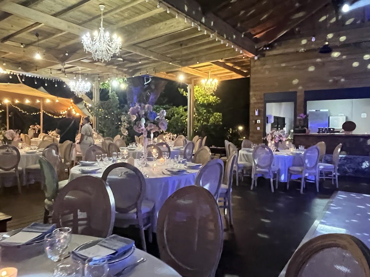 Le Vieux Saltimbanque — ambiance